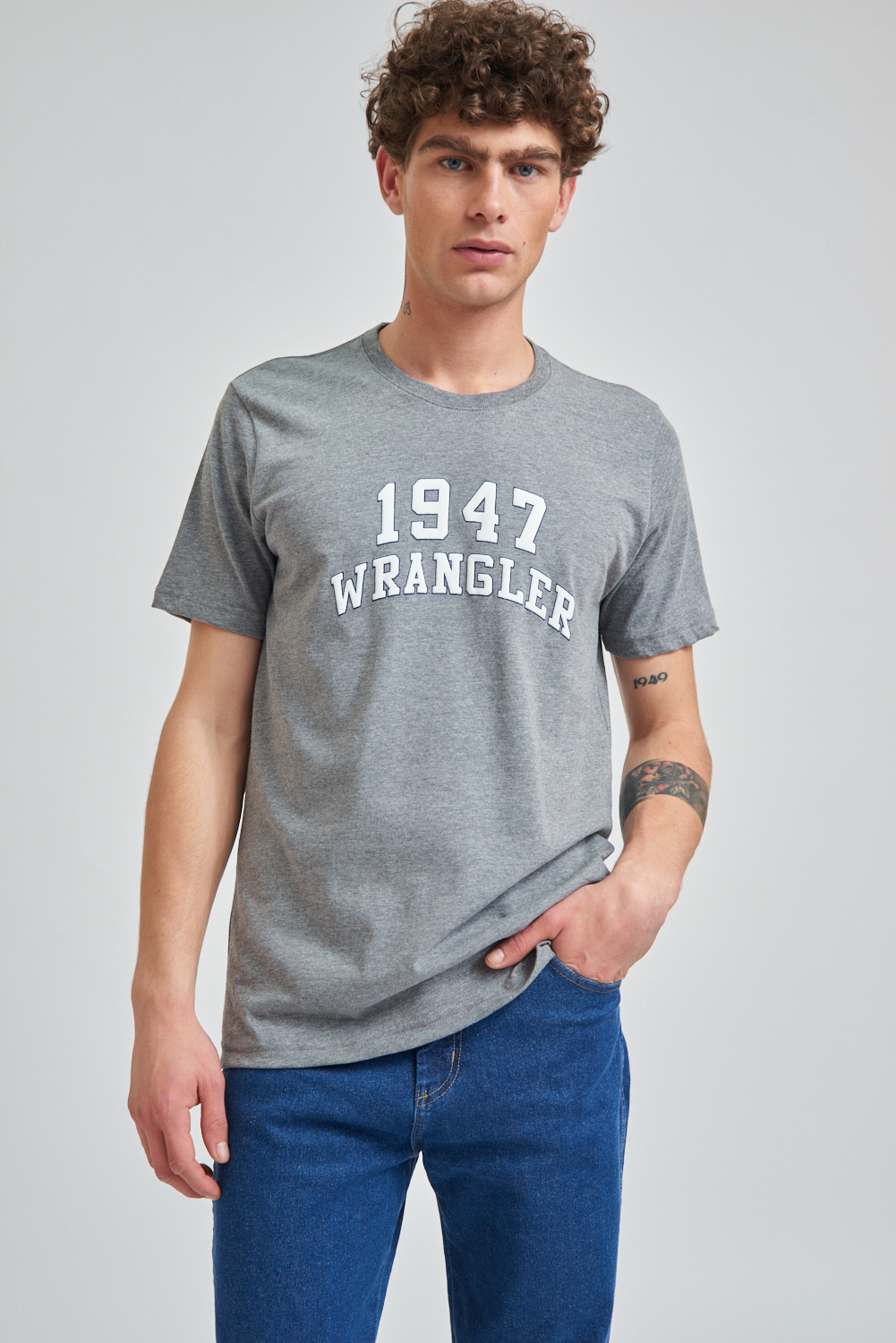 Remera Essential Tee